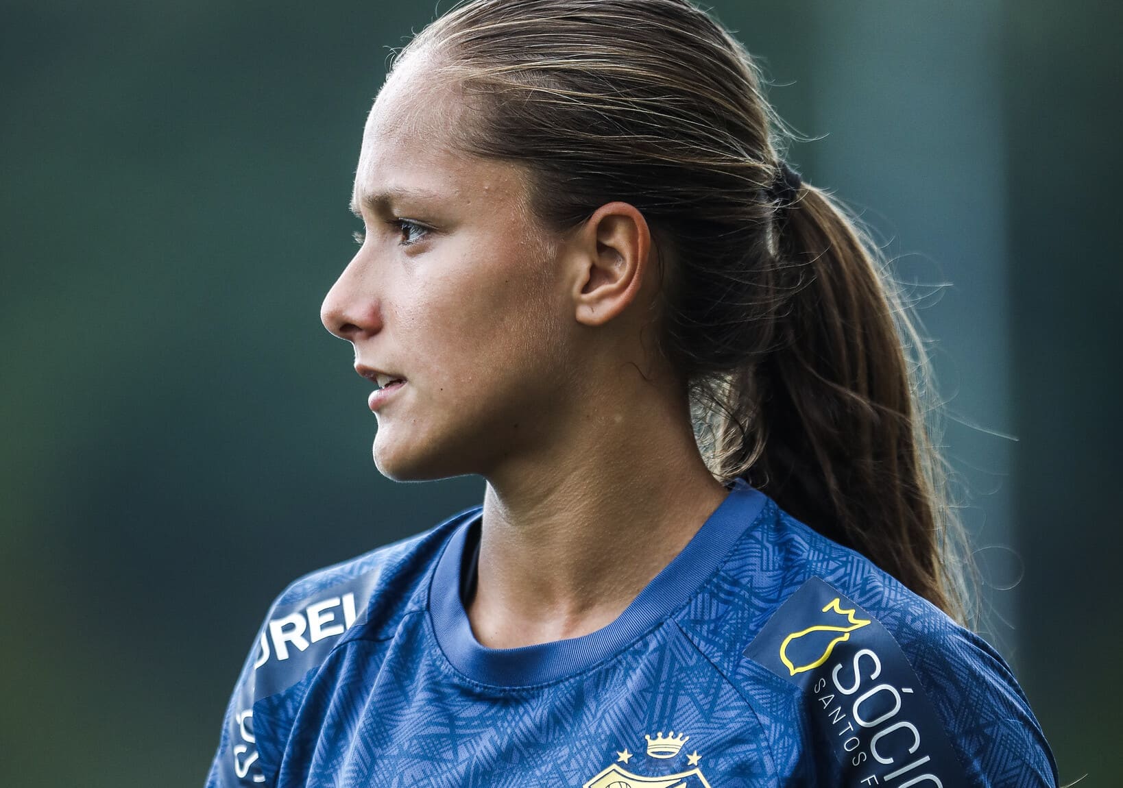 Barbara Cuzzuol está em alta no Santos (Foto: Reinaldo Campos/ Santos FC)
