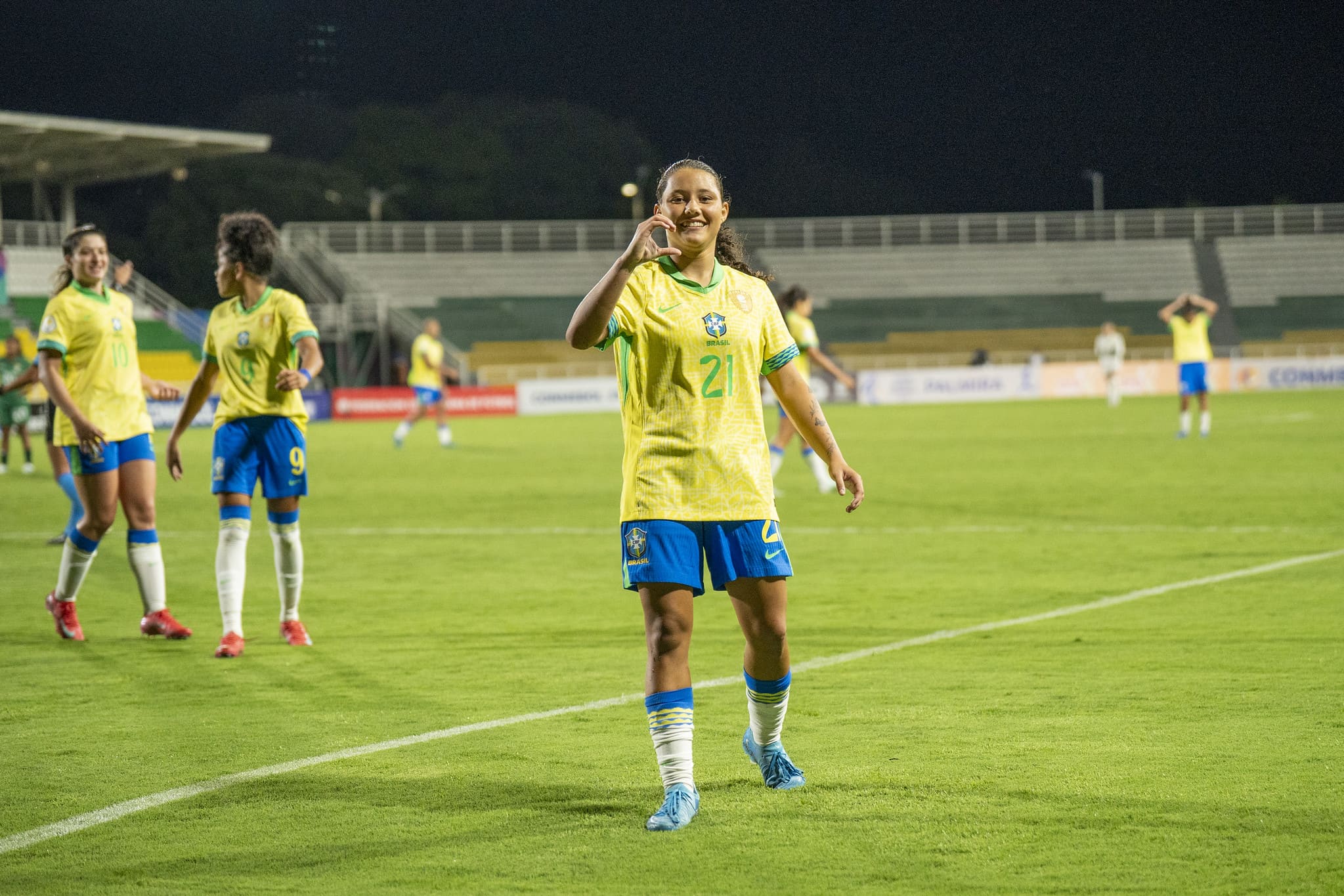 Evelin foi o grane nome da partida (Foto: Divulgação/CBF)