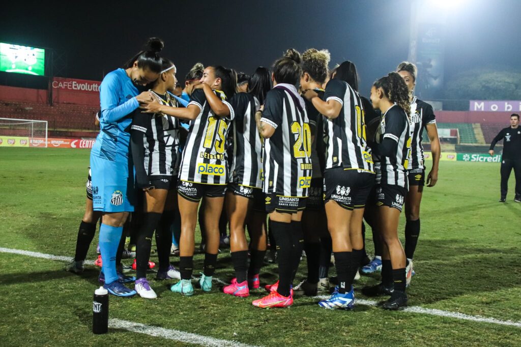 Santos encara o Corinthians (Foto: Reinaldo Campos/Santos FC)