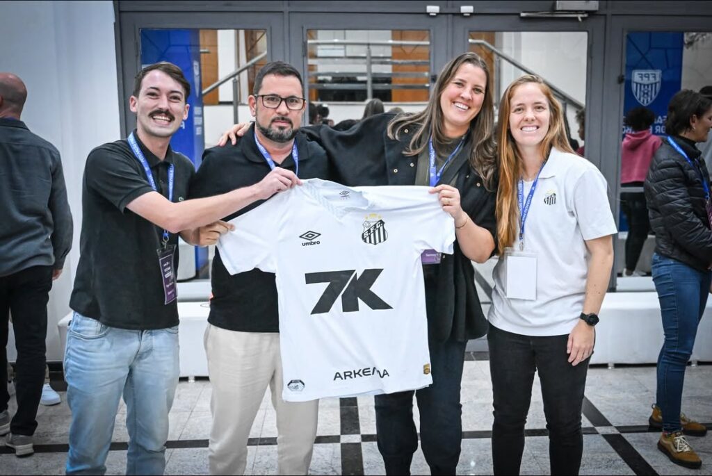Representantes do Santos participam de evento da FPF sobre o desenvolvimento do Paulistão Feminino (Foto: Diego Soares/FPF)