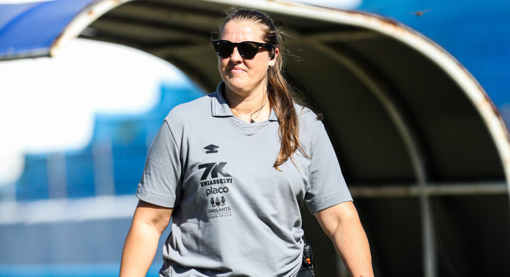 Picarte fez duras críticas contra arbitragem (Foto: Reinaldo Campos/ Santos FC)