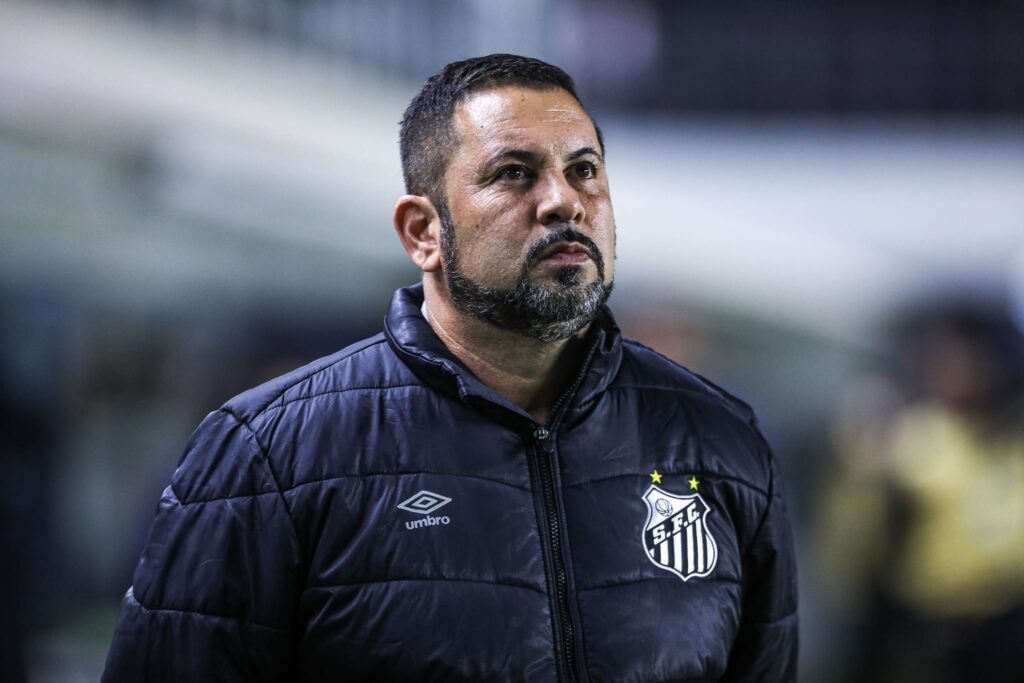 Caio Couto falou sobre uso da base (Foto: Reinaldo Campos/ Santos FC)