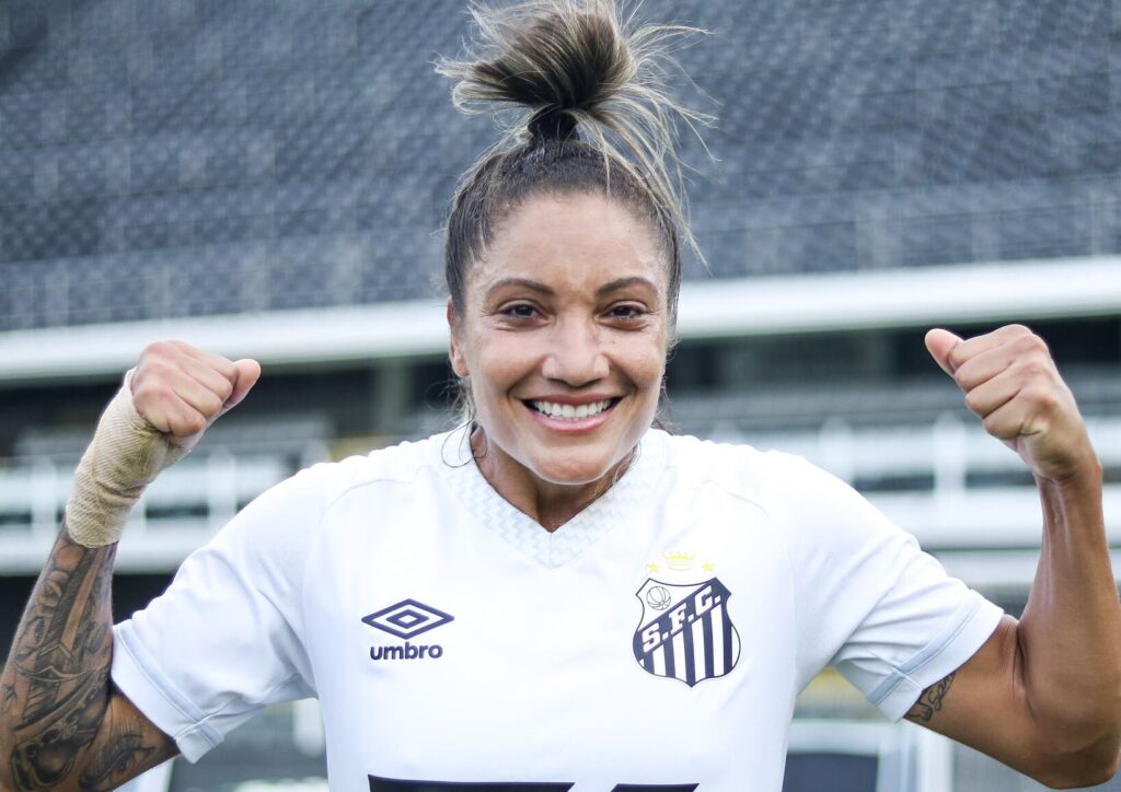 Laryh é uma das principais destaques das Sereias (Foto: Reinaldo Campos/ Santos FC)