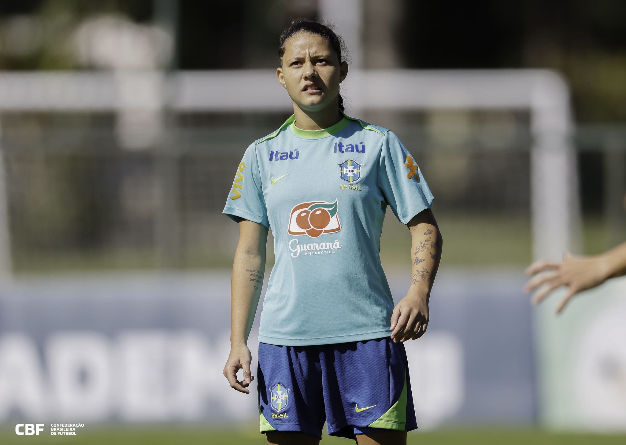 Evelin já está com a Seleção Brasileira (Foto: @rafaelribeirorio I CBF)