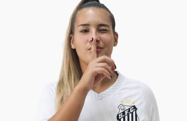 Karem Bizzon fez seu primeiro jogo pelo Peixe (Foto: Reprodução)