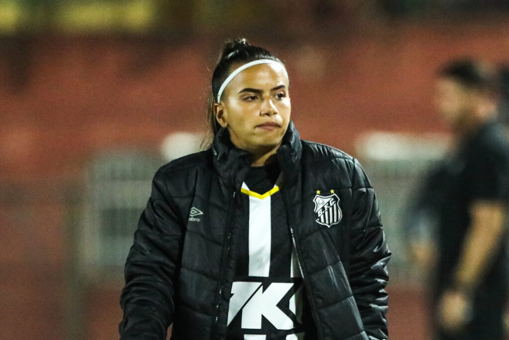Ana Barboza deve perder o restante da temporada (Foto: Reinaldo Campos/ Santos FC)