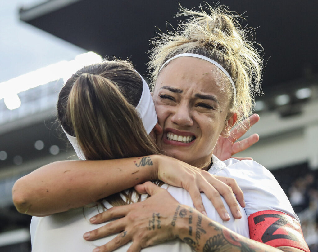Thaisinha voltou aos jogos do Santos contra o Ação (Foto: Reinaldo Campos/ Santos FC)