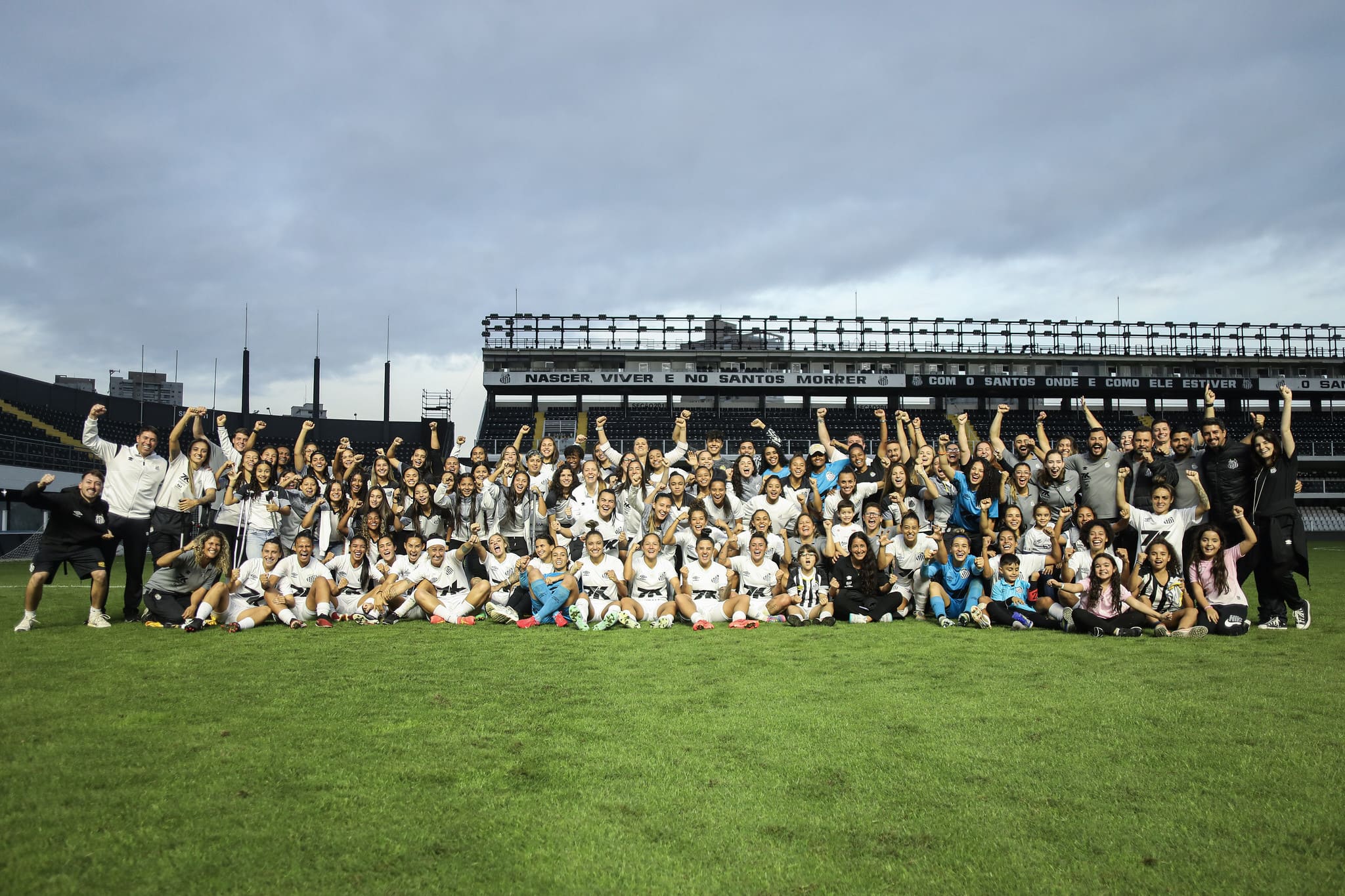 Sereias voltaram à elite (Foto: Reinaldo Campos/ Santos FC)