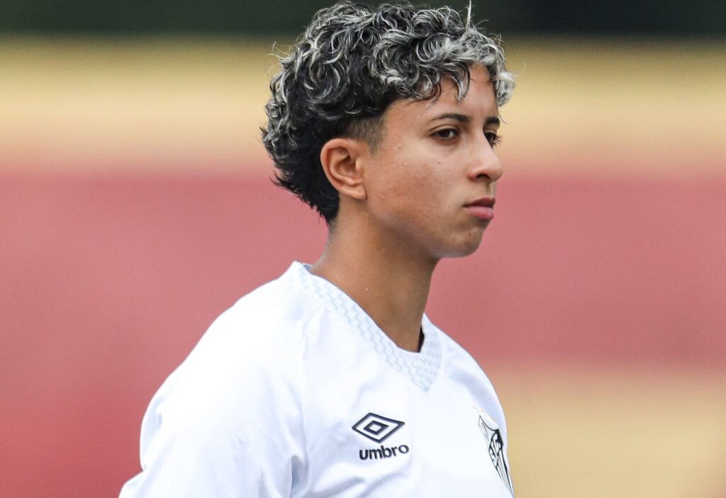 Raissa Calheiros é uma dos reforços das Sereinhas (Foto: Reinaldo Campos/ Santos FC)