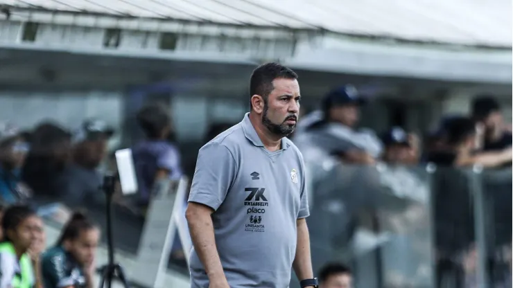 Caio Couto, técnico do Santos