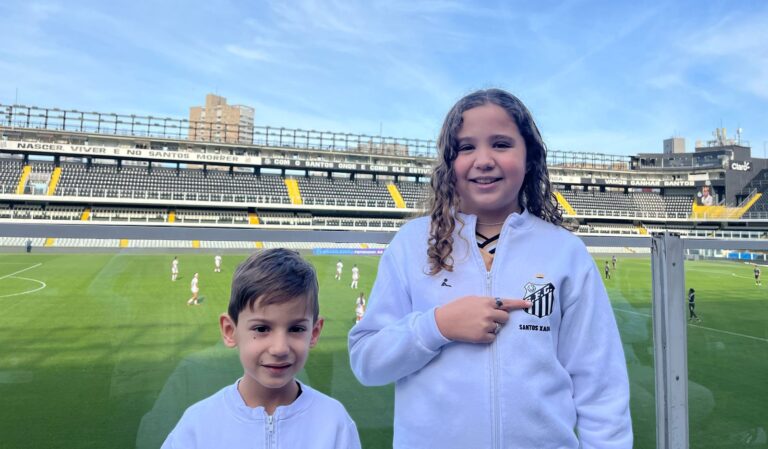 Atletas do Santos Xadrez estiveram na Vila (Foto: Divulgação)