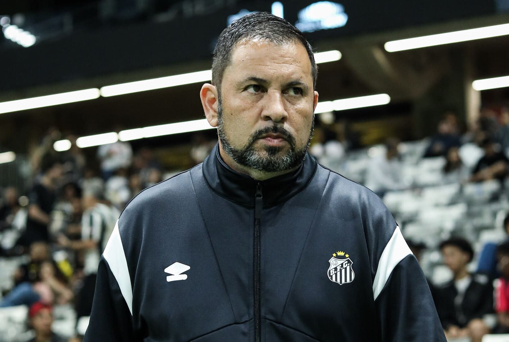 Caio Couto busca voltar a vencer (Foto: Reinaldo Campos/ Santos FC)