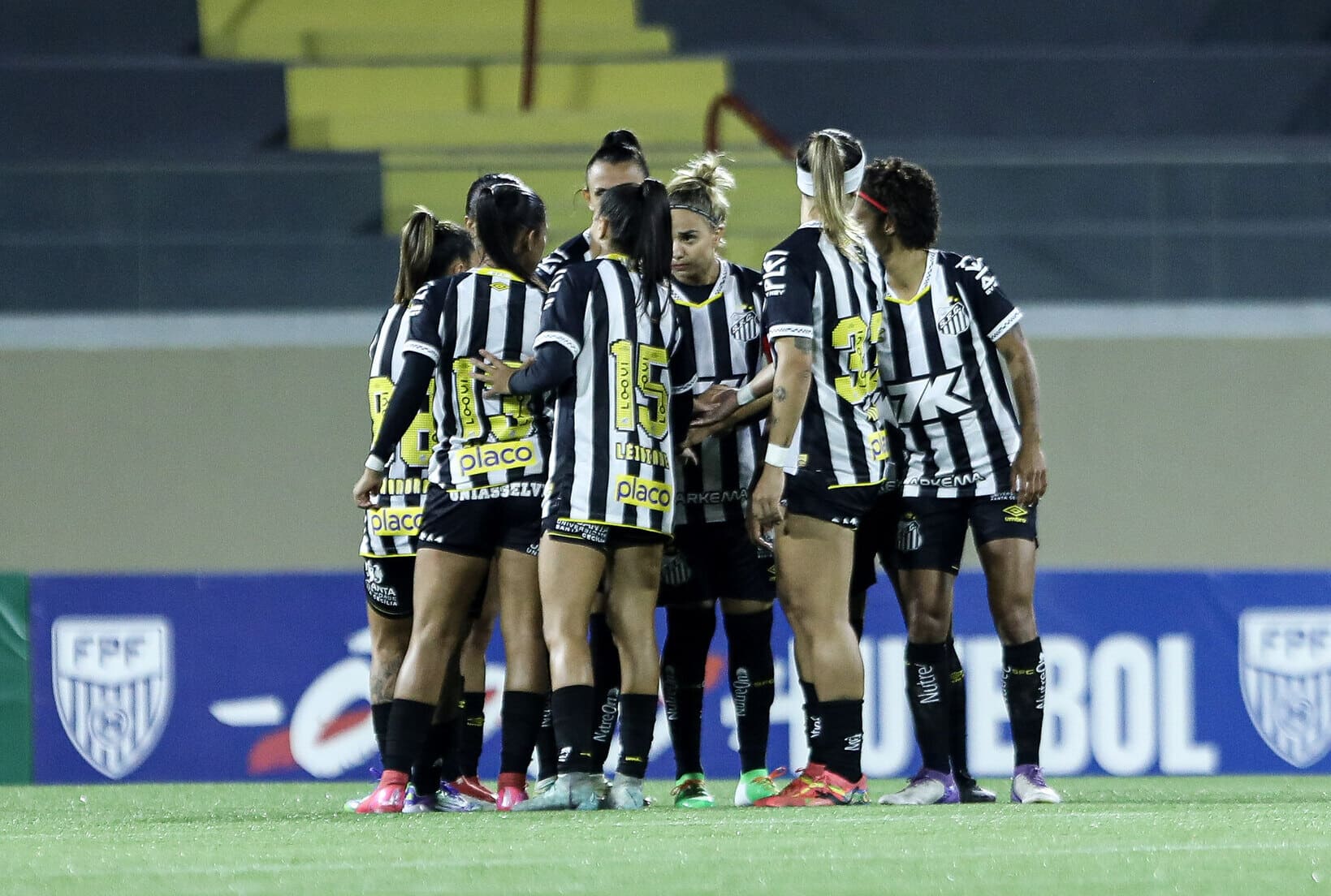 Santos precisa vencer por dois gols de vantagem (Foto: Reinaldo Campos/ Santos FC)