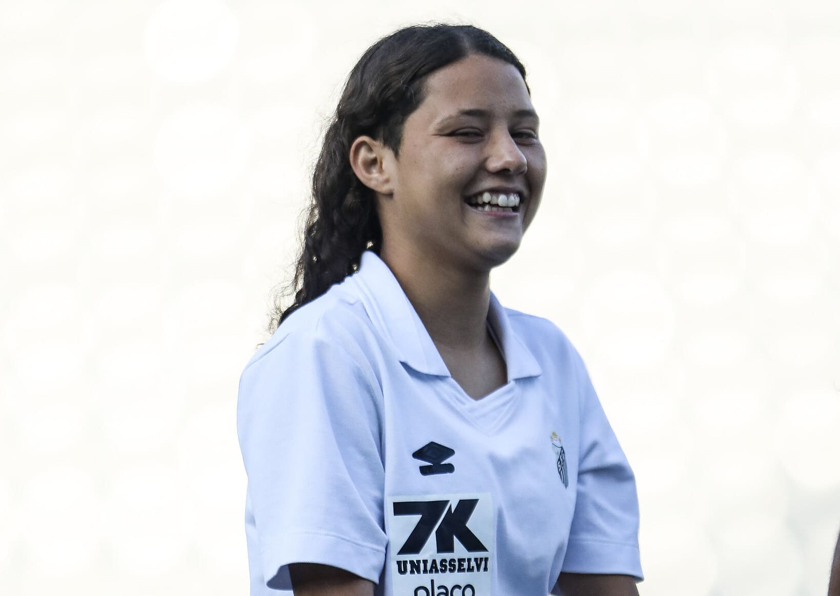 Evelin vai representar a Seleção Sub-17 (Foto: Reinaldo Campos/ Santos FC)