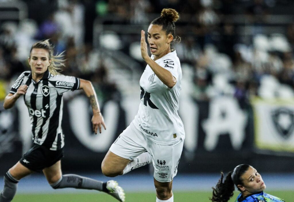 Carol Baiana marcou o gol do Santos (Foto: Reinaldo Campos/ Santos FC)