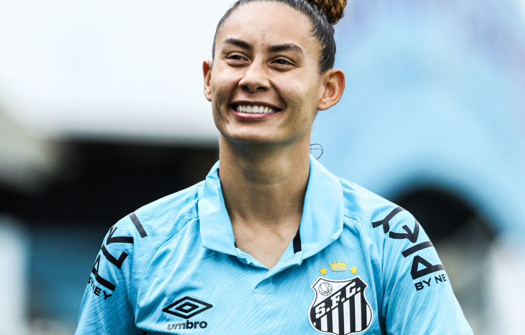 Carol Baiana marcou nos dois jogos da final (Foto: Reinaldo Campos/ Santos FC)