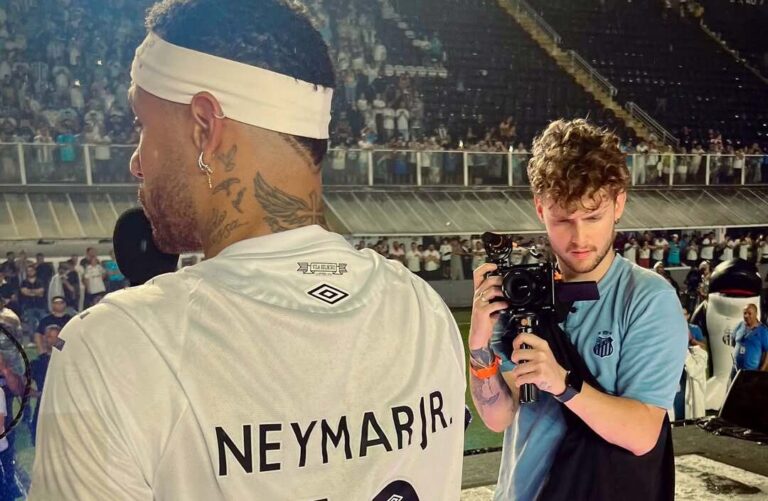 Canal do Santos no YouTube reúne 1,6 milhão de inscritos (Foto: Raul Baretta/ Santos FC)