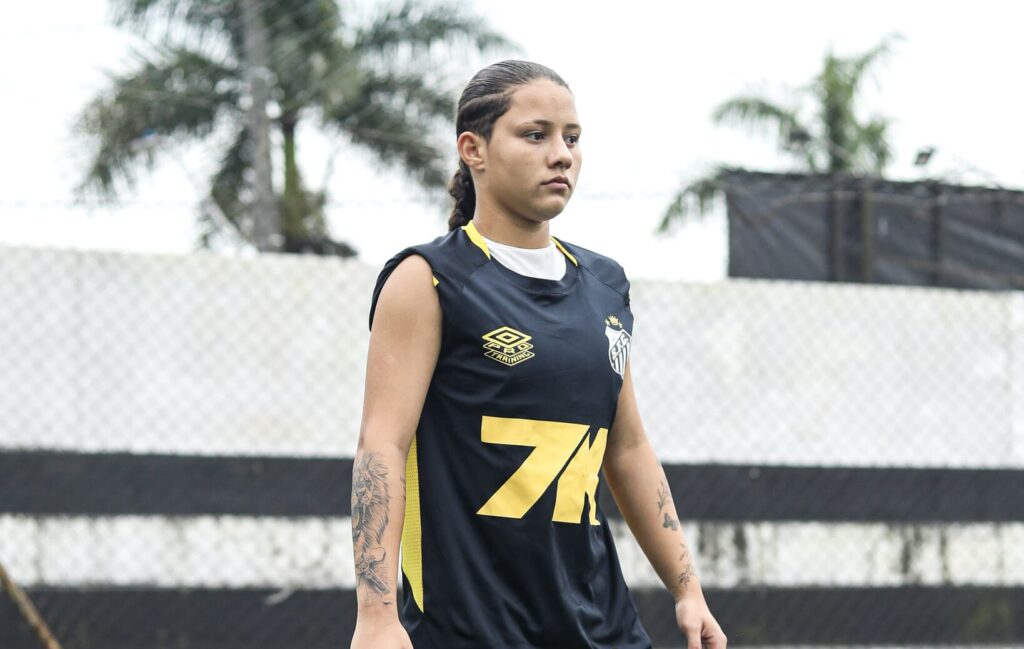 Evelin foi chamada para Seleção Sub-17 (Foto: Reinaldo Campos/ Santos FC)