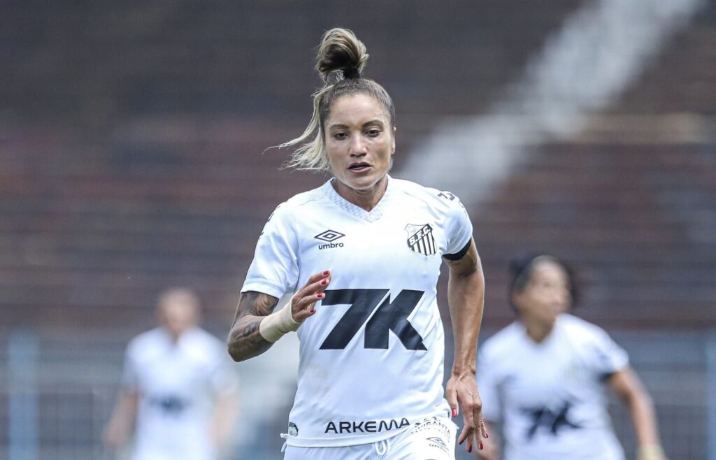 Laryh lamentou a derrota do Santos (Foto: Reinaldo Campos/ Santos FC)