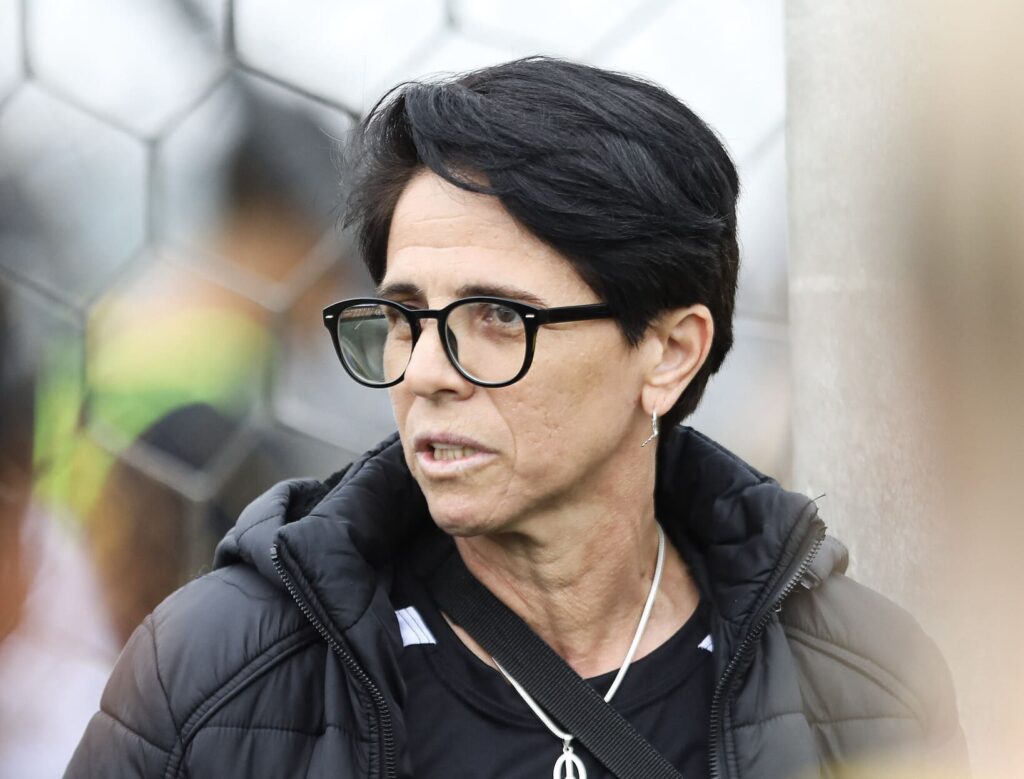 Pikena esteve no CT Meninos da Vila (Foto: Reinaldo Campos/ Santos FC)