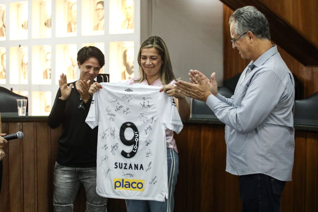 Naty Potira está em tratamento pelo câncer no colo do útero (Foto: Reinaldo Campos/ Santos FC)