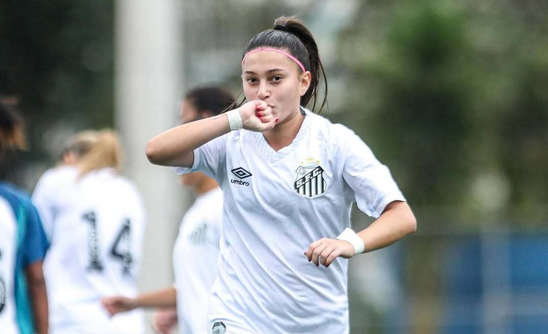 Mari Oliveira marcou um dos gols da vitória do Santos (Foto: Reinaldo Campos/ Santos FC)