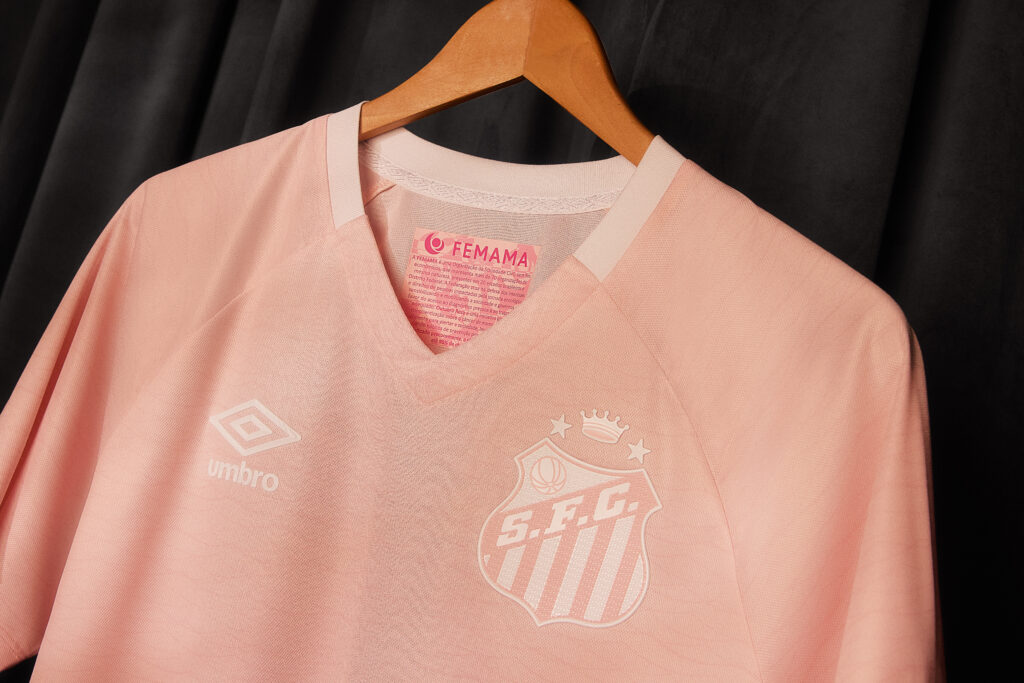 Santos participa de campanha de prevenção do câncer de mama (Foto: Divulgação/ Umbro)