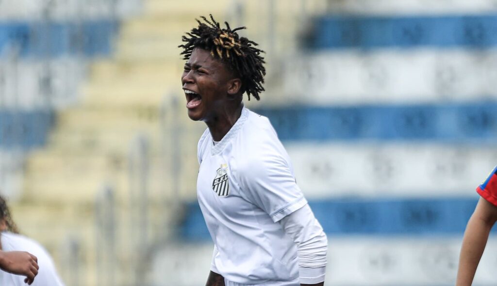 Sara marcou seu primeiro gol pelo Santos Foto: Reinaldo Campos/ Santos FC)