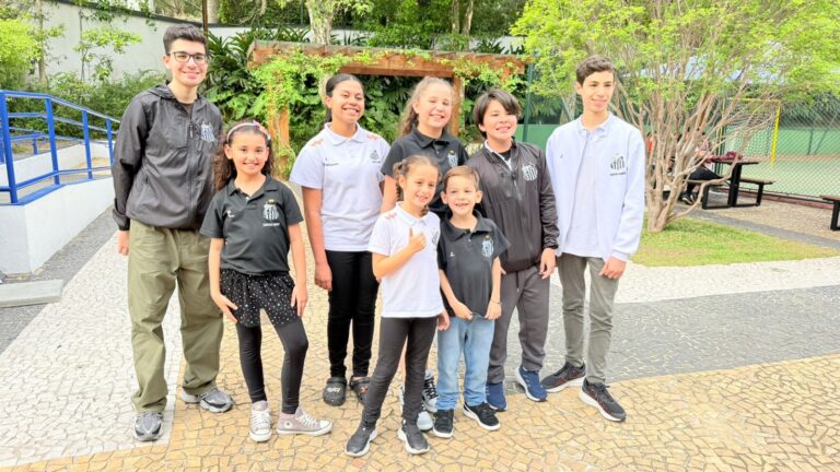 João Gabriel, Lis Yumi, Sophya Pupo, Lara Spina, Ana Helena, Bento Aulicino, Pedro Yamamoto e Luan Sfair (Foto: Reprodução)