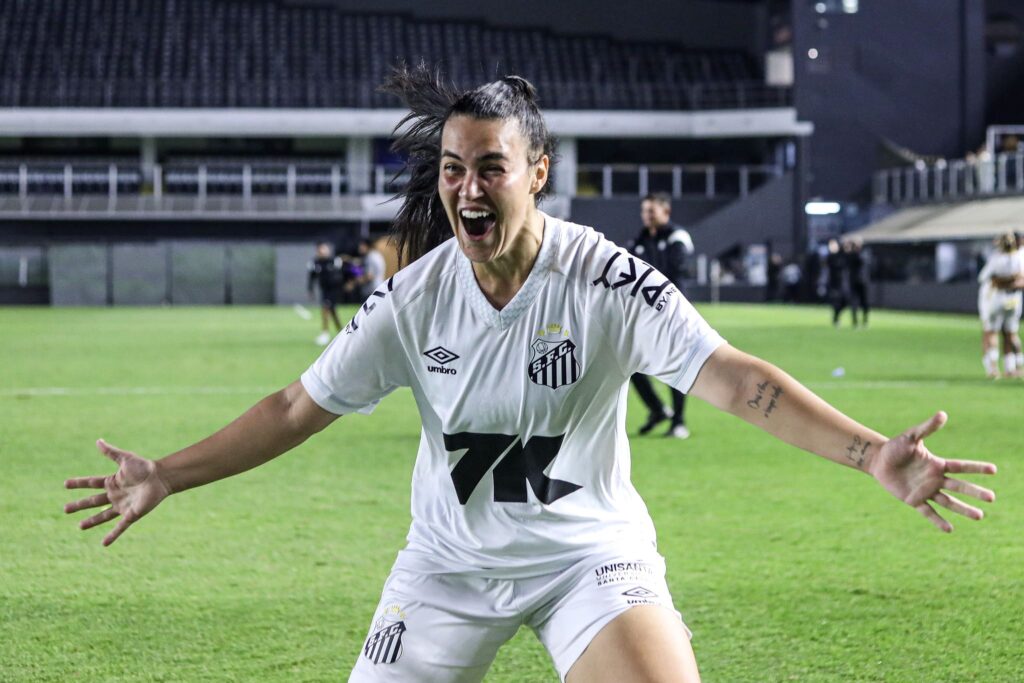Julia está de saída do Santos (Foto: Reinaldo Campos/ Santos FC)