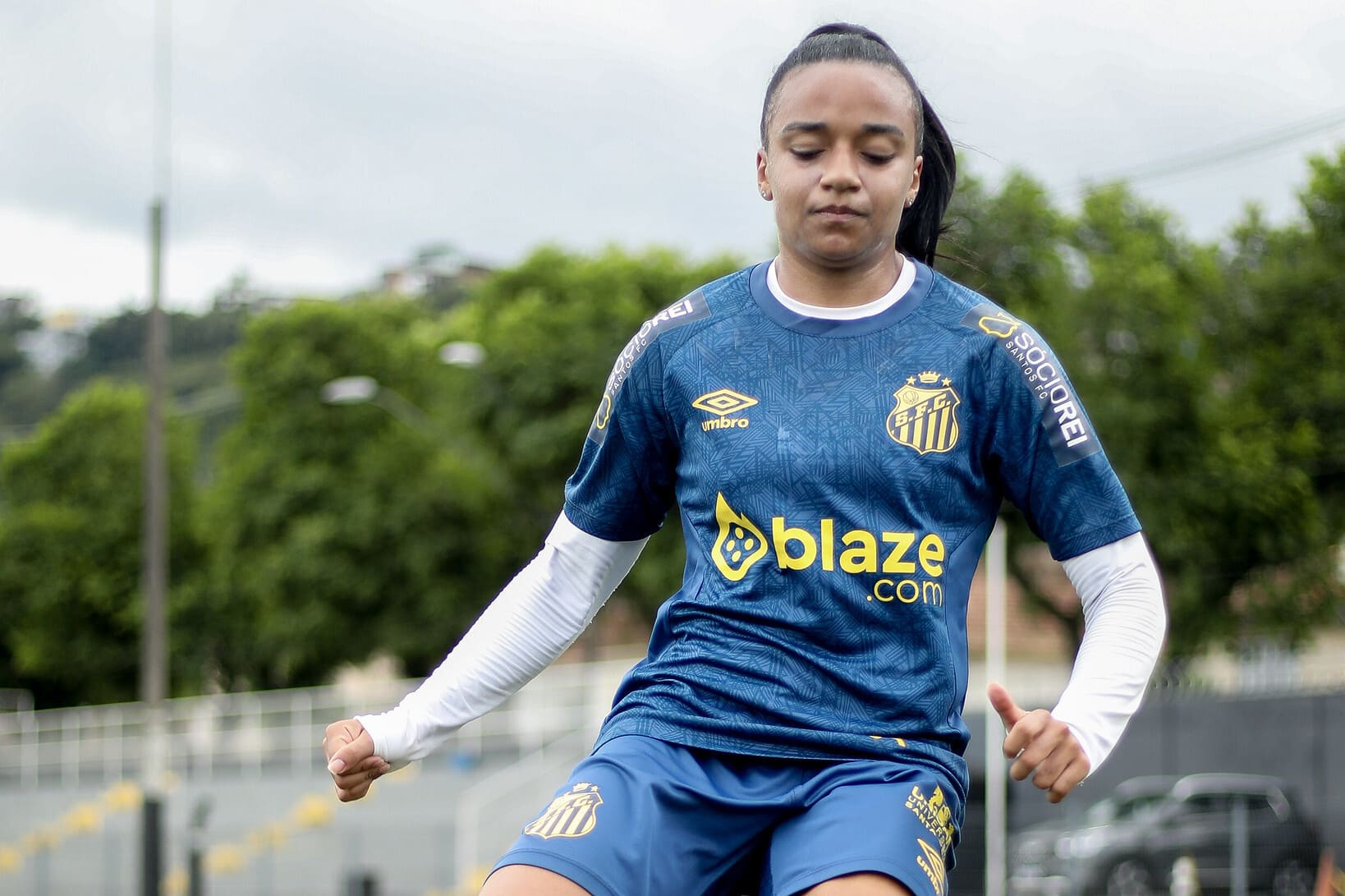 Carol Lara vai estender vínculo com o Santos (Foto: Reinaldo Campos/Santos FC)