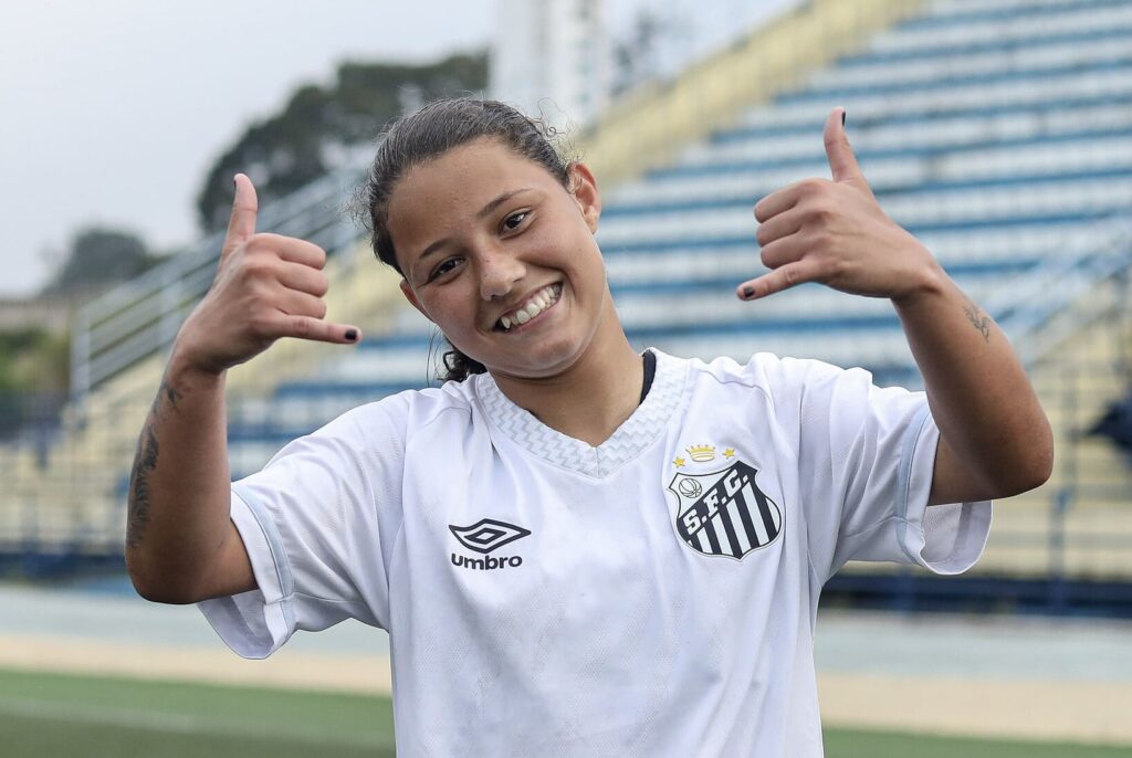 Evelin é um dos destaques da base do Santos (Foto: Reinaldo Campos/Santos FC)