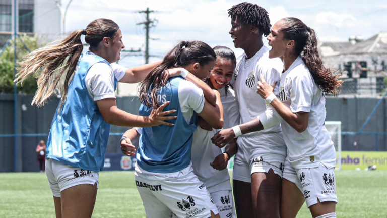 Santos bate o Fluminense e está nas semis da Copinha Feminina (Foto: Reinaldo Campos/Santos FC)