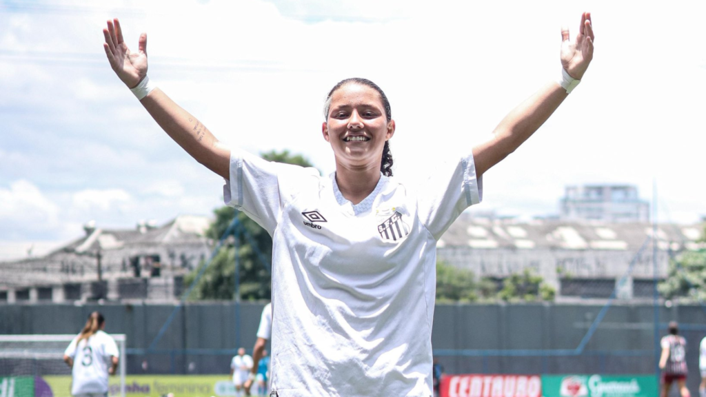 Evelin Bonifácio foi a Craque do Jogo contra o Fluminense (Foto: Reinaldo Campos/Santos FC)