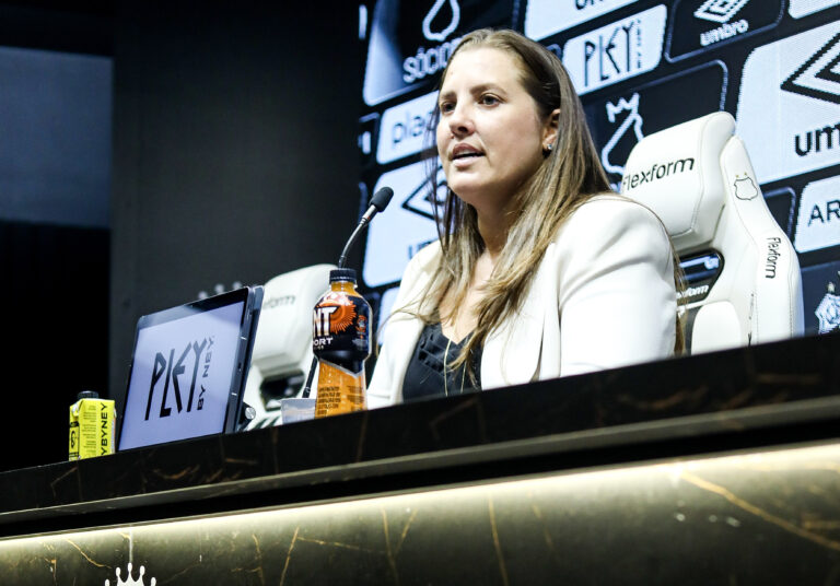 Santos vai ser sede da Copa do Mundo Feminina, acredita Thaís Picarte (Foto : Reprodução/Santos FC)