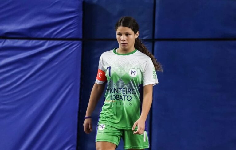 Emily Bonifácio chega para reforçar o Santos Sub-20 (Foto: Reprodução/Redes Sociais)