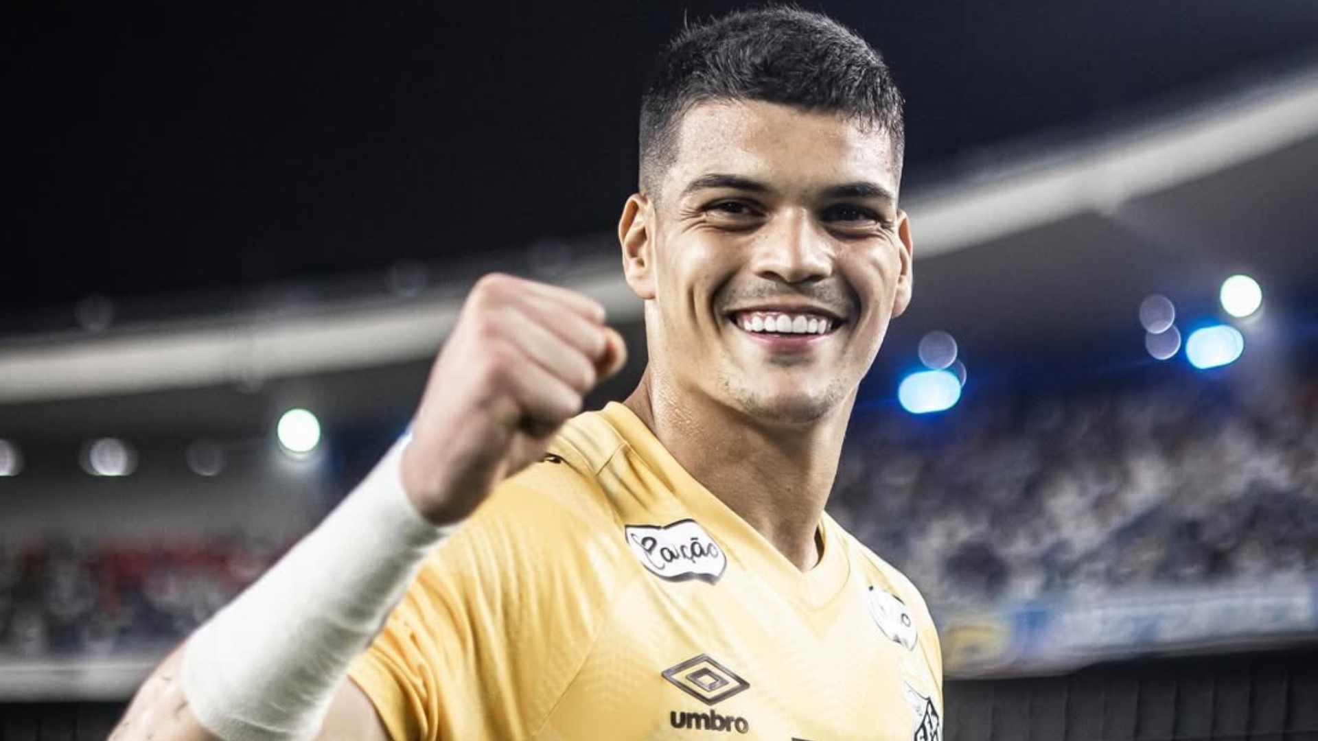 Brazão deixa recado para Taty Amaro. Foto: Raul Baretta/Santos FC