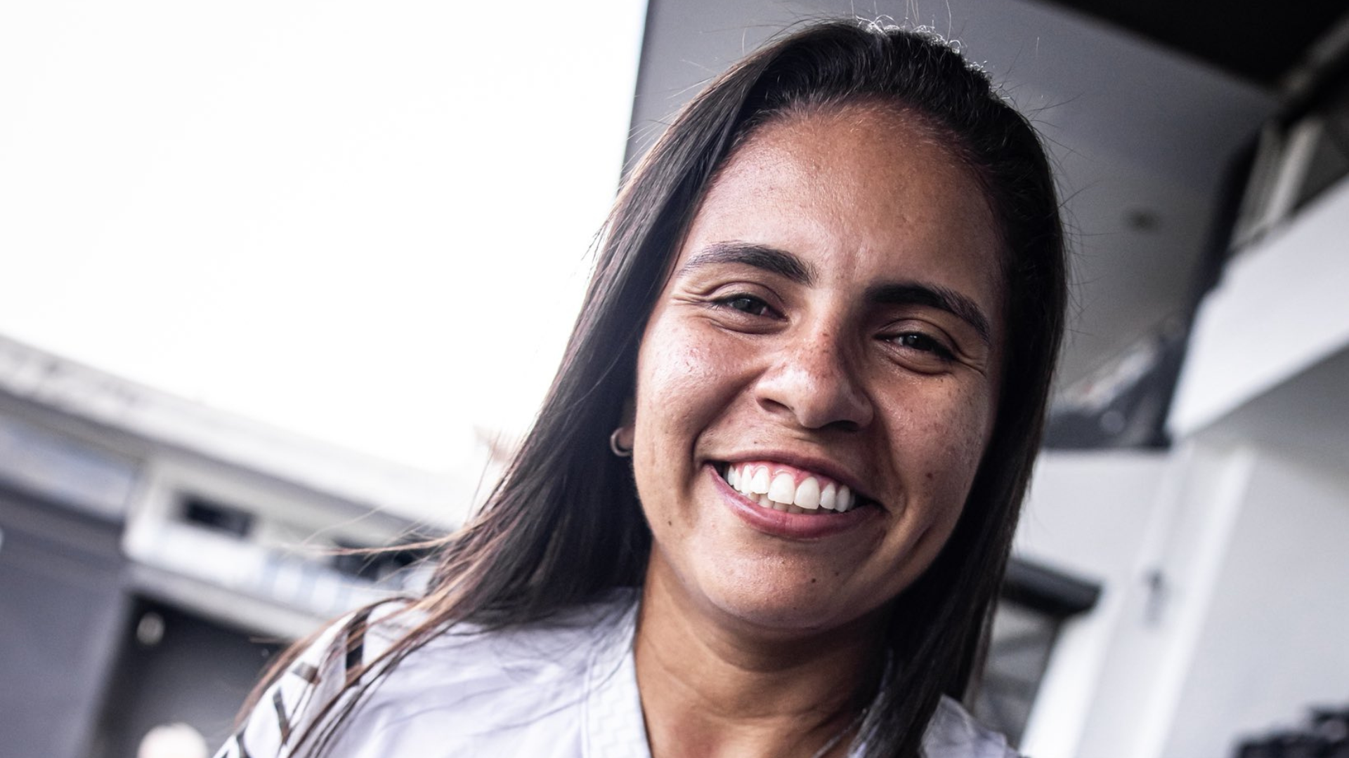 Katrine é a nova lateral do Santos (Foto: Raul Baretta/Santos FC)