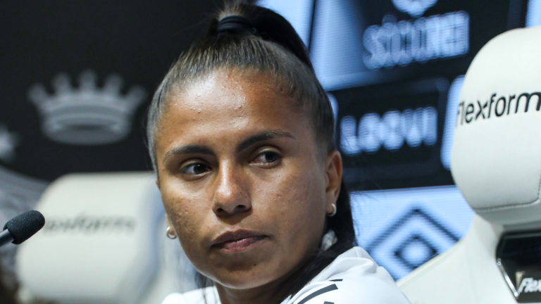 Katrine é novo reforço das Sereias para 2026 (Foto: Reinaldo Campos/ Santos F.C.)