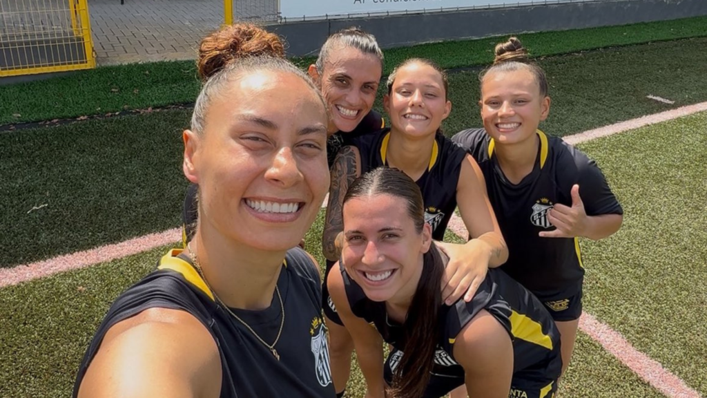 Sereias retornam aos trabalhos (Foto: Reprodução/Santos FC).