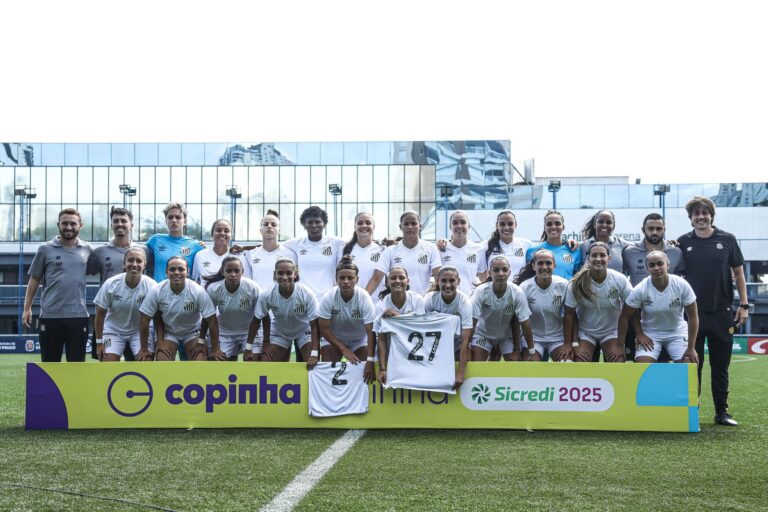 Santos acertou mais três saídas (Foto: Reinaldo Campos/ Santos F.C.)