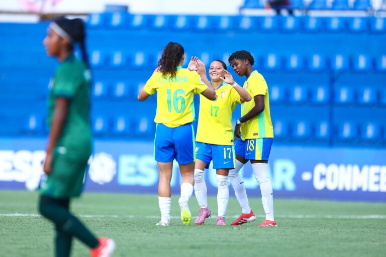 Evelin foi um dos destaques do jogo, com dois gols marcados (Foto: Staff Images Woman / CBF)