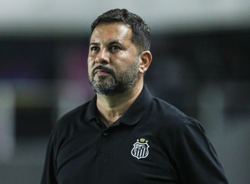 Caio Couto destaca clássico equilibrado contra a Ferroviária (Foto: Reinaldo Campos/Santos FC)