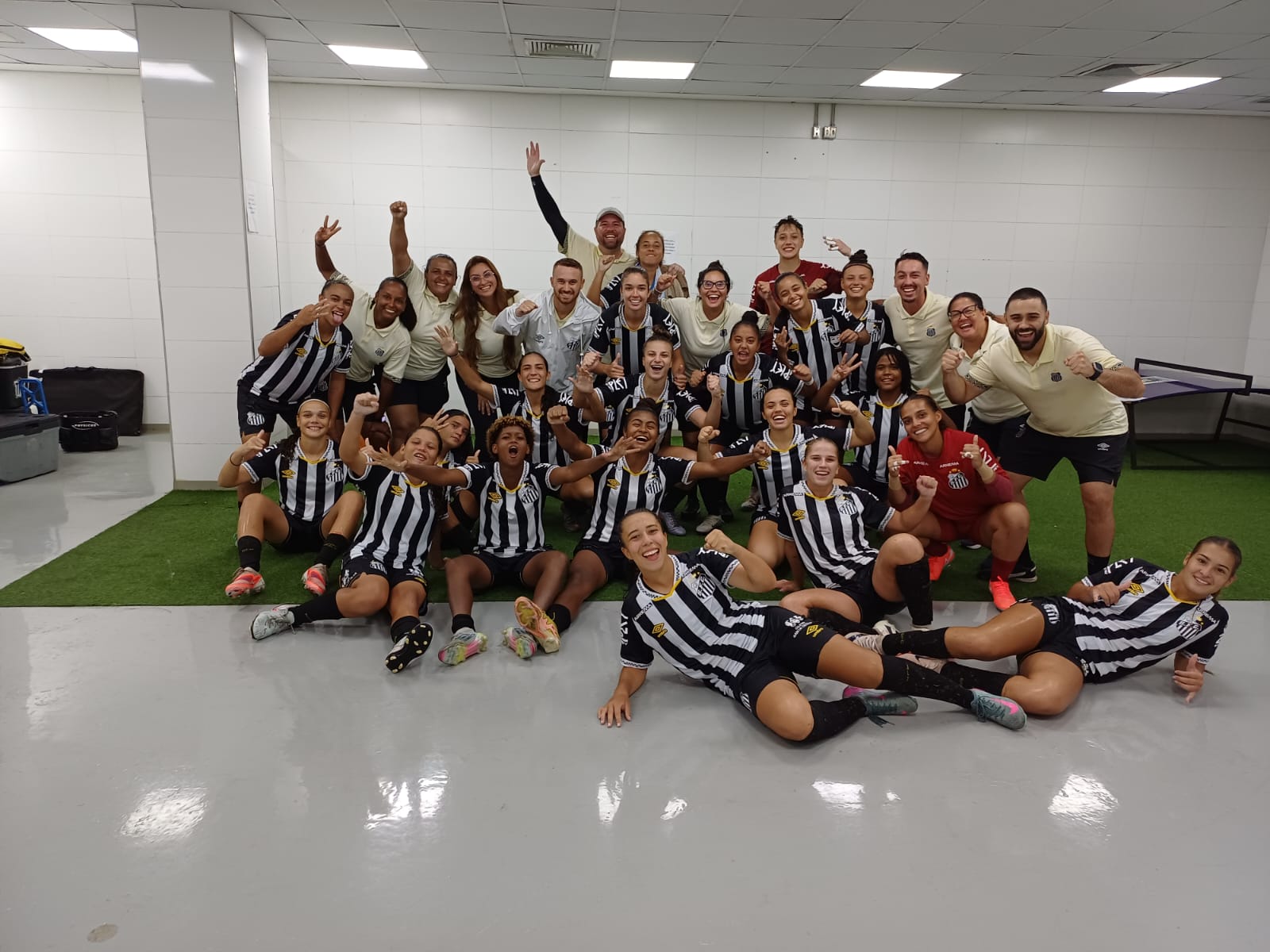 Sereinhas venceram por 5 a 1 (Foto: Divulgação/Santos FC)