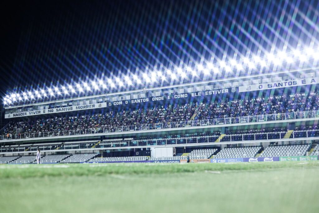 Santos enfrenta o Internacional na Vila Belmiro (Foto: Reinaldo Campos/Santos FC)