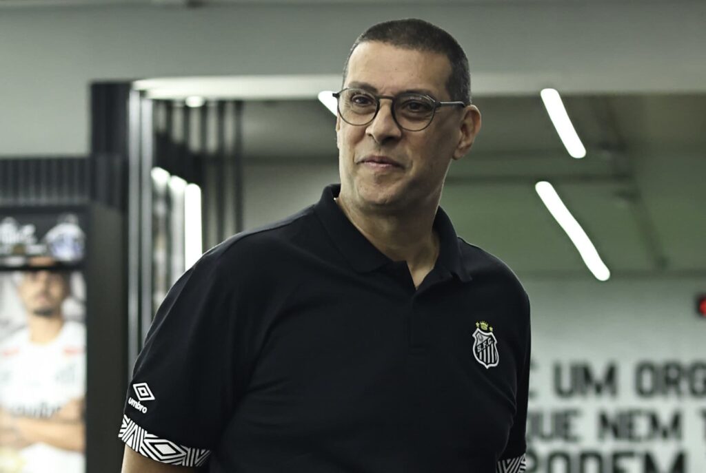 Marcelo Frigerio está liberado para comandar o Santos (Foto: Reinaldo Campos/ Santos FC)