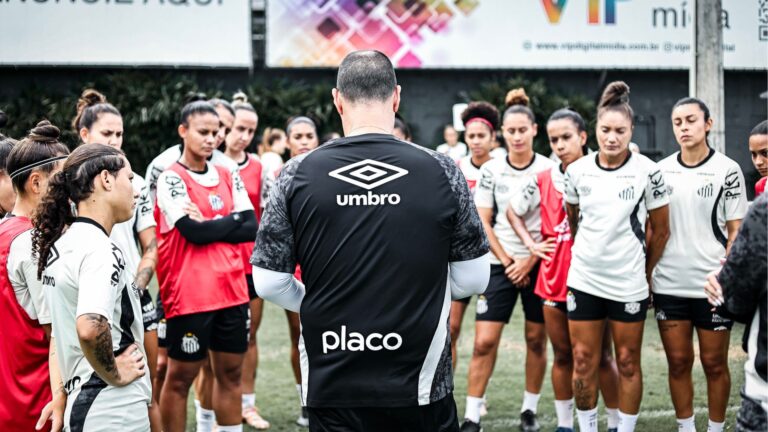 Santos e Internacional duelam pelo Brasileirão Feminino. (Foto: Reinaldo Campos/Santos F.C.)