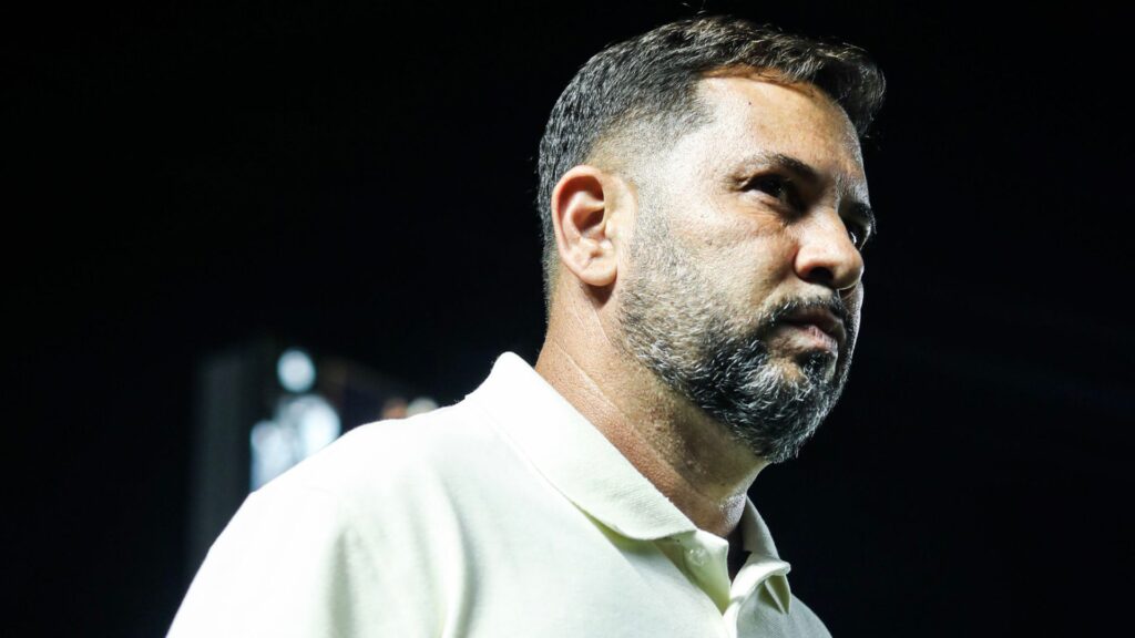 Caio Couto é demitido do Santos. (Foto: Reinaldo Campos/Santos F.C.)