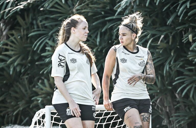 Ketlen e Thaisinha em treino no Santos (Foto: Reinaldo Campos/Santos FC)