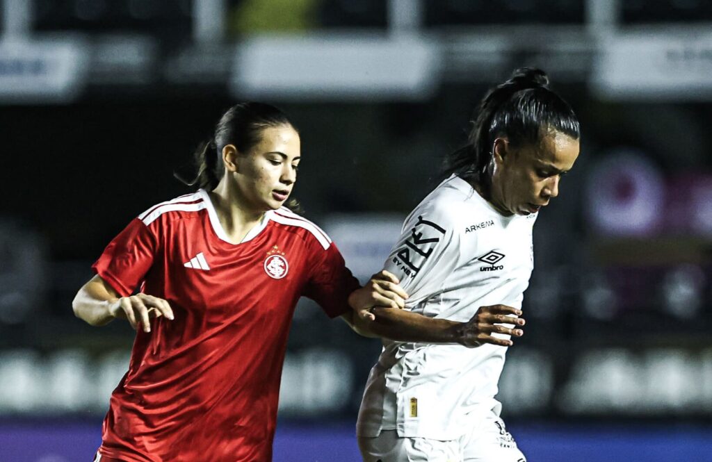 Após derrota, Vivian destaca confiança no novo técnico. (Foto: Reinaldo Campos/Santos F.C.)